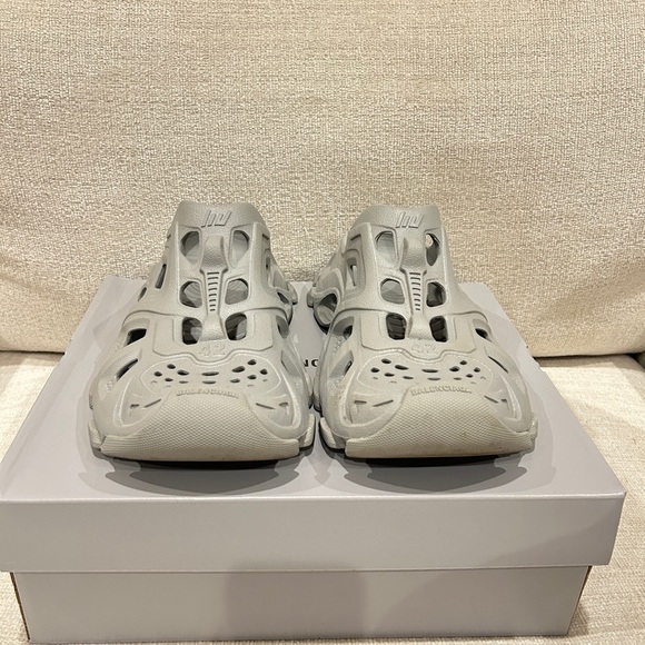 Balenciaga Men's Sandals in Light Gray
